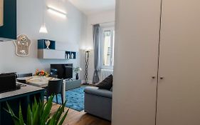 Oltrarno Lily Suite